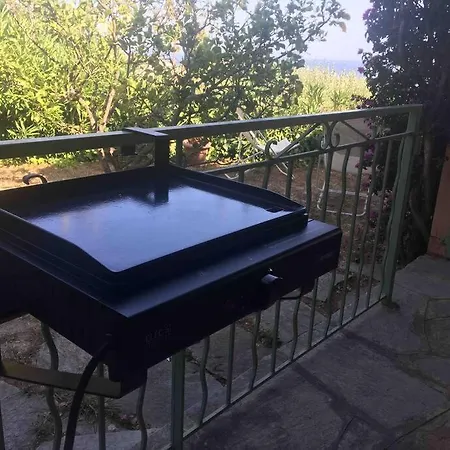 Appartement Dans Villa A Erbalunga Brando